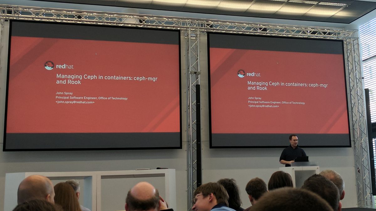 Ceph Day Darmstadt 2018 - Development update: ceph-mgr and kubernetes - Managing Ceph in containers: ceph-mgr and Rook